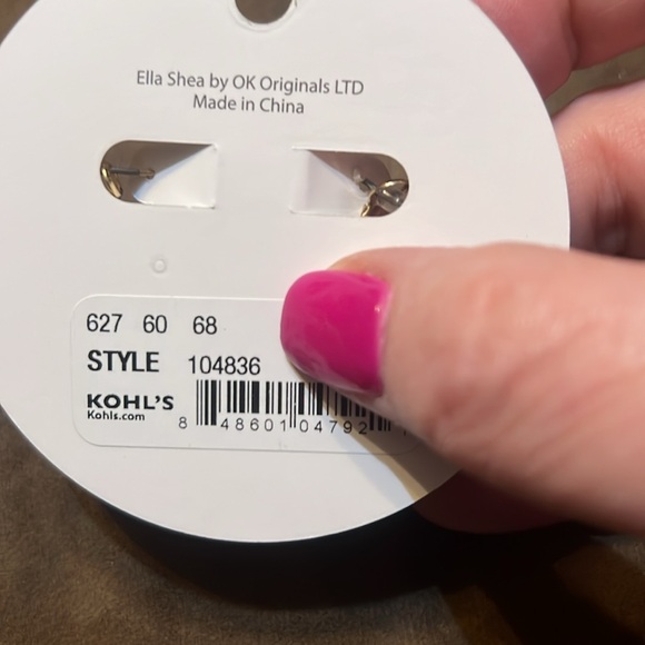NWT Ella Shea Hoop Earrings - Picture 4 of 4